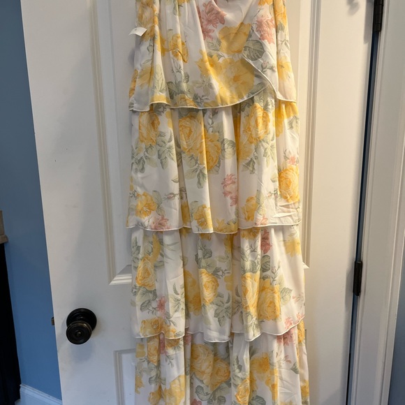 Wayf crop top and skirt set. New with tag size xs. - Picture 2 of 3